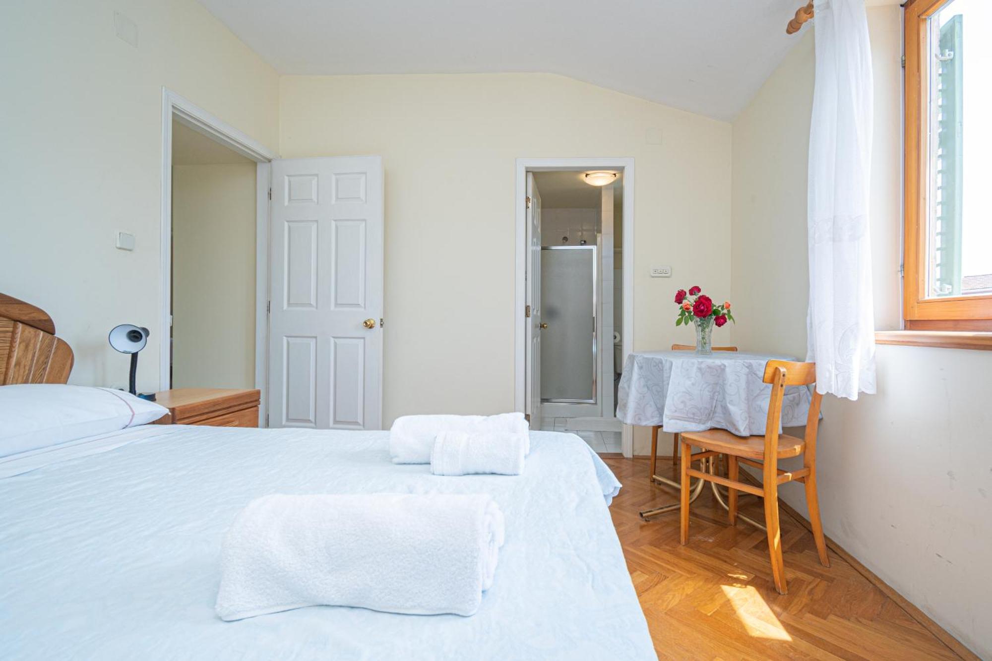 Apartments And Rooms By The Sea Mrljane, Pasman - 327 Neviđane Chambre photo